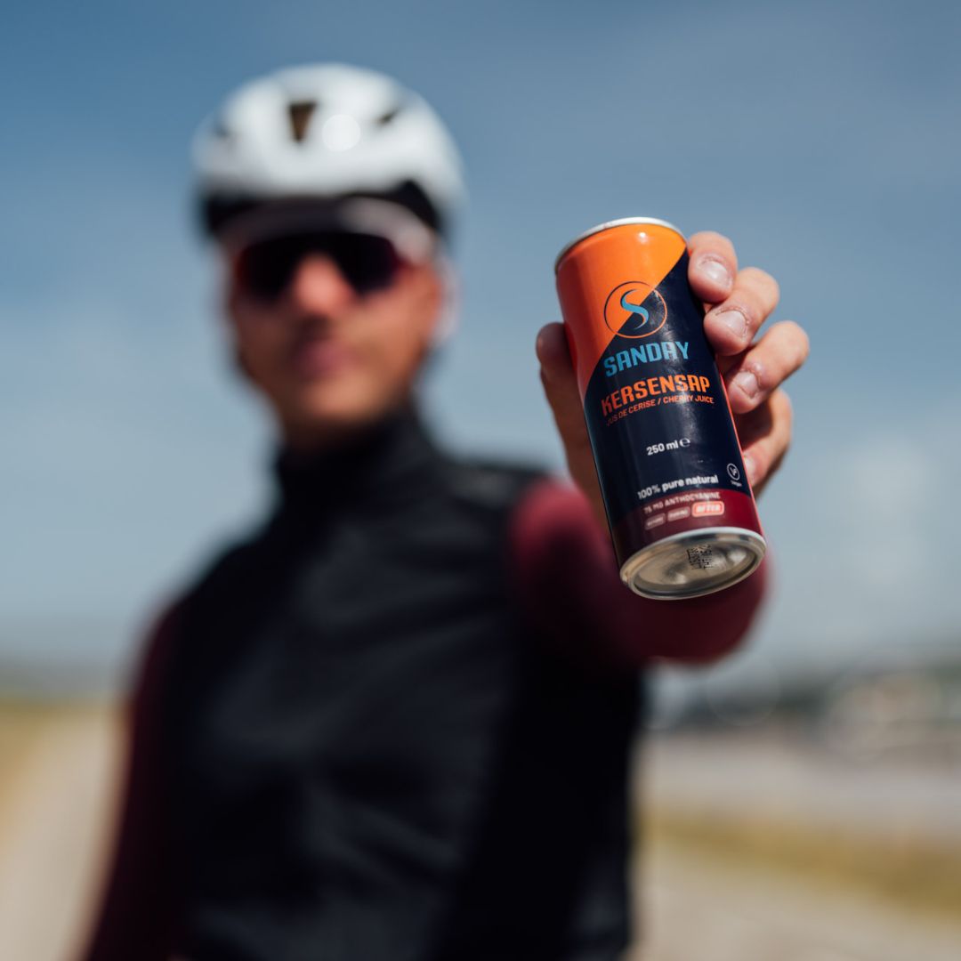 Kersensap voor wielrenners – waarom al die pro’s na de finish ineens kersensap drinken  🚴♂️🍒